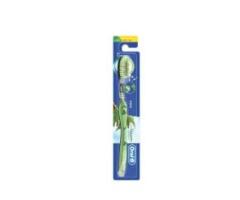 Oral-B 123 Manual Toothbrush With Neem Extract